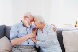 Seniors hugging- -Allgeier Air-Louisville KY-600x400jpg 